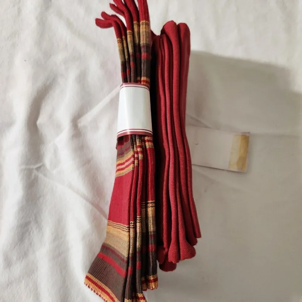 Kerala Kreations Multi-Color Burgundy 100% Cotton Placemats & Napkin Set Modern